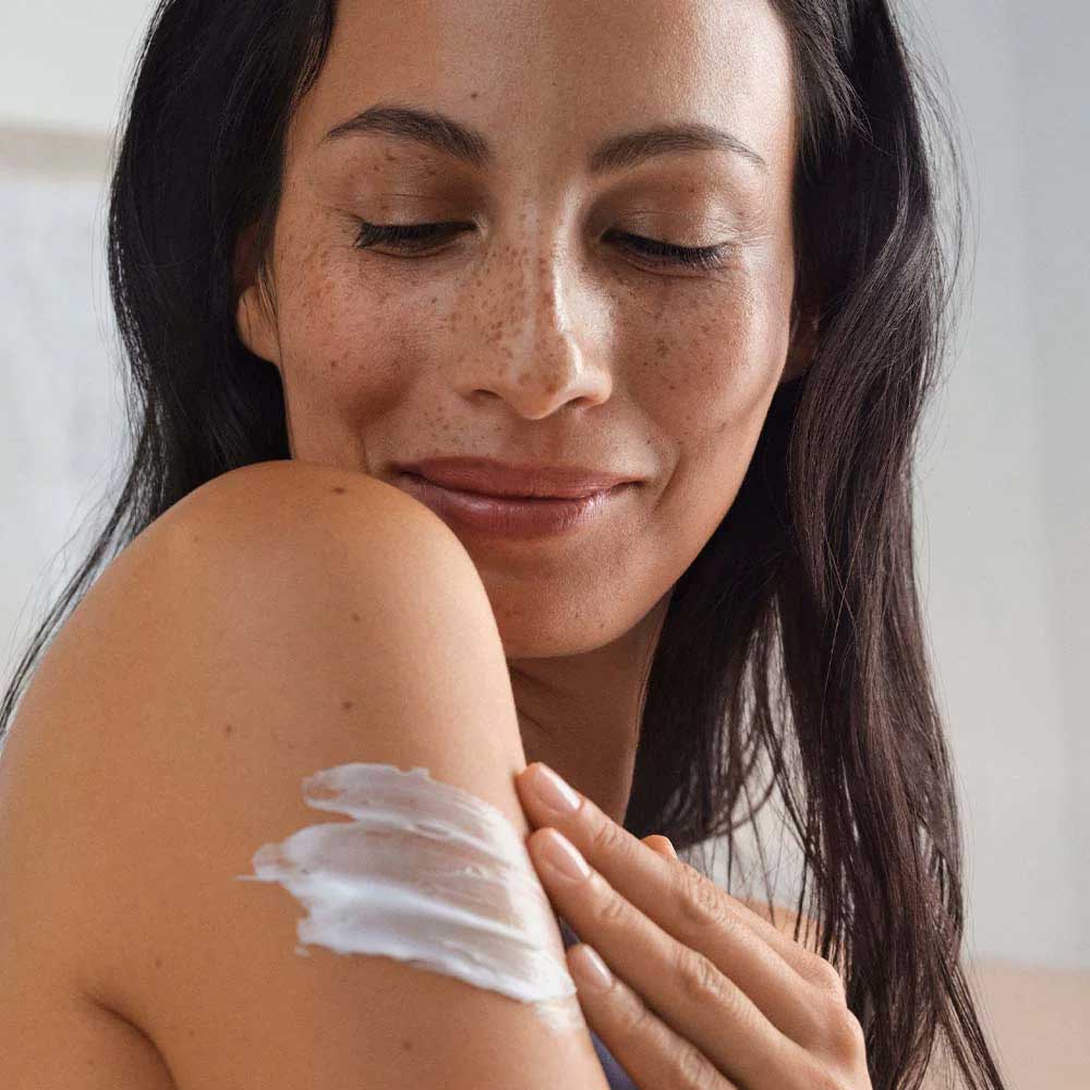 کرم چند منظوره آون کر 400 میل | رطوبت ۲۴ ساعته پوست