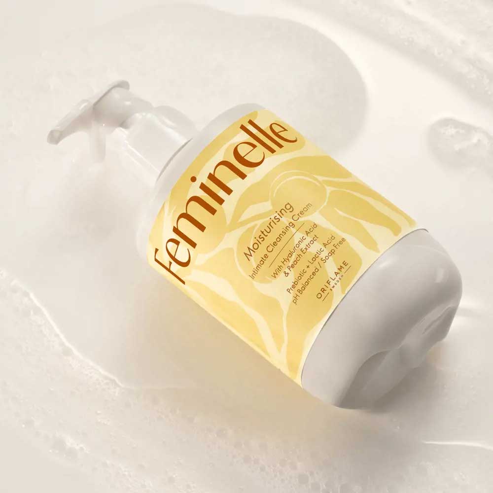 Feminelle Moisturising Intimate Cleansing Cream with Hyaluronic Acid and Peach Extract oriflame