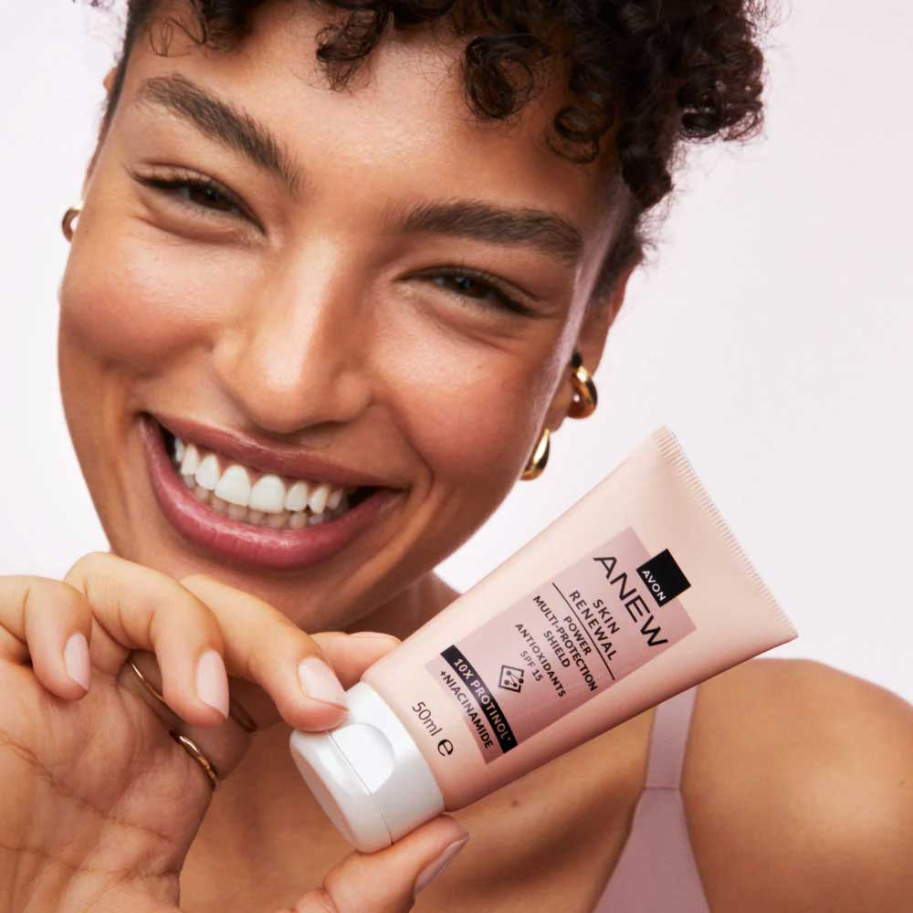 کرم روز آنتی اکسیدان و نیاسینامید جوان ساز آنیو SPF15 آون